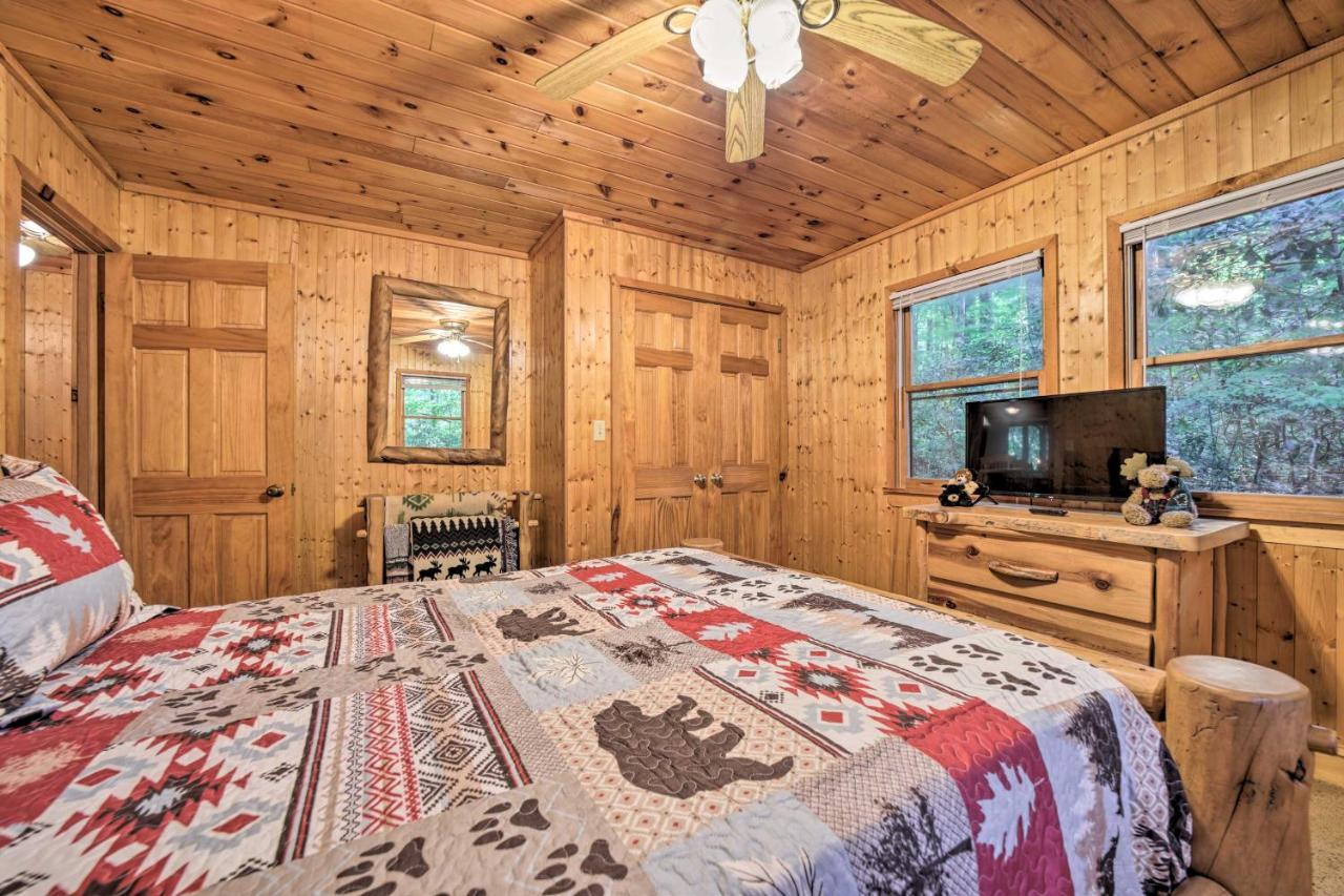 Cozy Lake Toxaway Cabin With Deck, Fire Pit And Grill! Εξωτερικό φωτογραφία