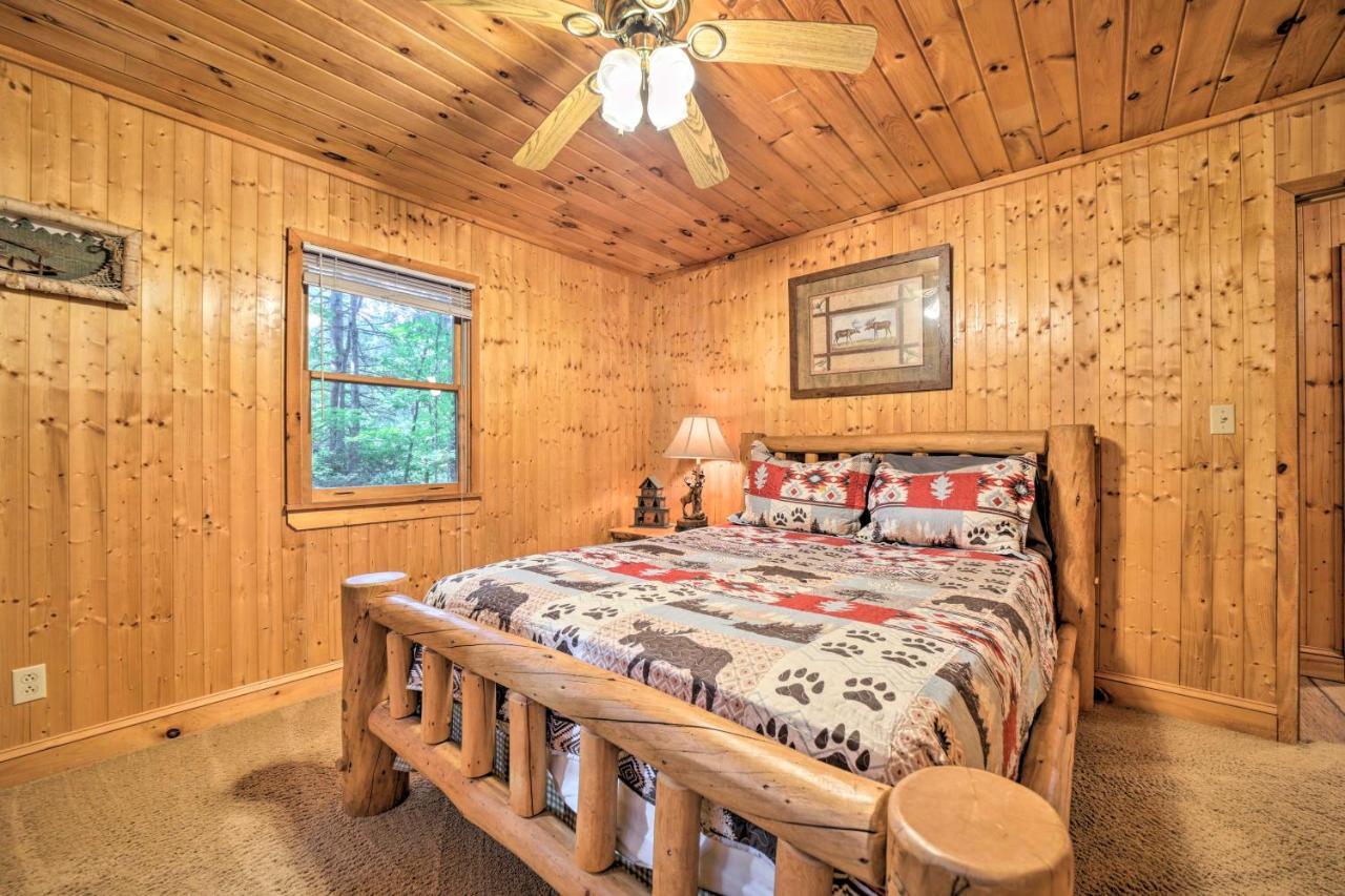 Cozy Lake Toxaway Cabin With Deck, Fire Pit And Grill! Εξωτερικό φωτογραφία
